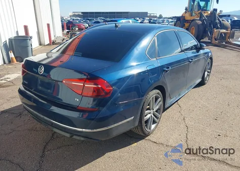 2018 Volkswagen Passat 2.0T R-Line/2.0T S from USA, damaged, VIN 1VWAA7A36JC027901